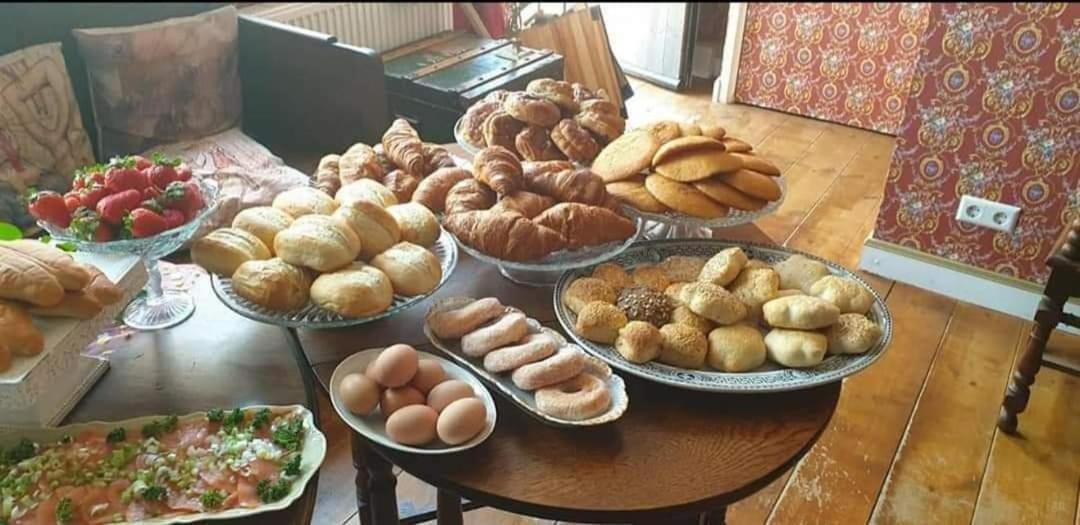 De Snoeperij Bed & Breakfast Dirksland Екстериор снимка